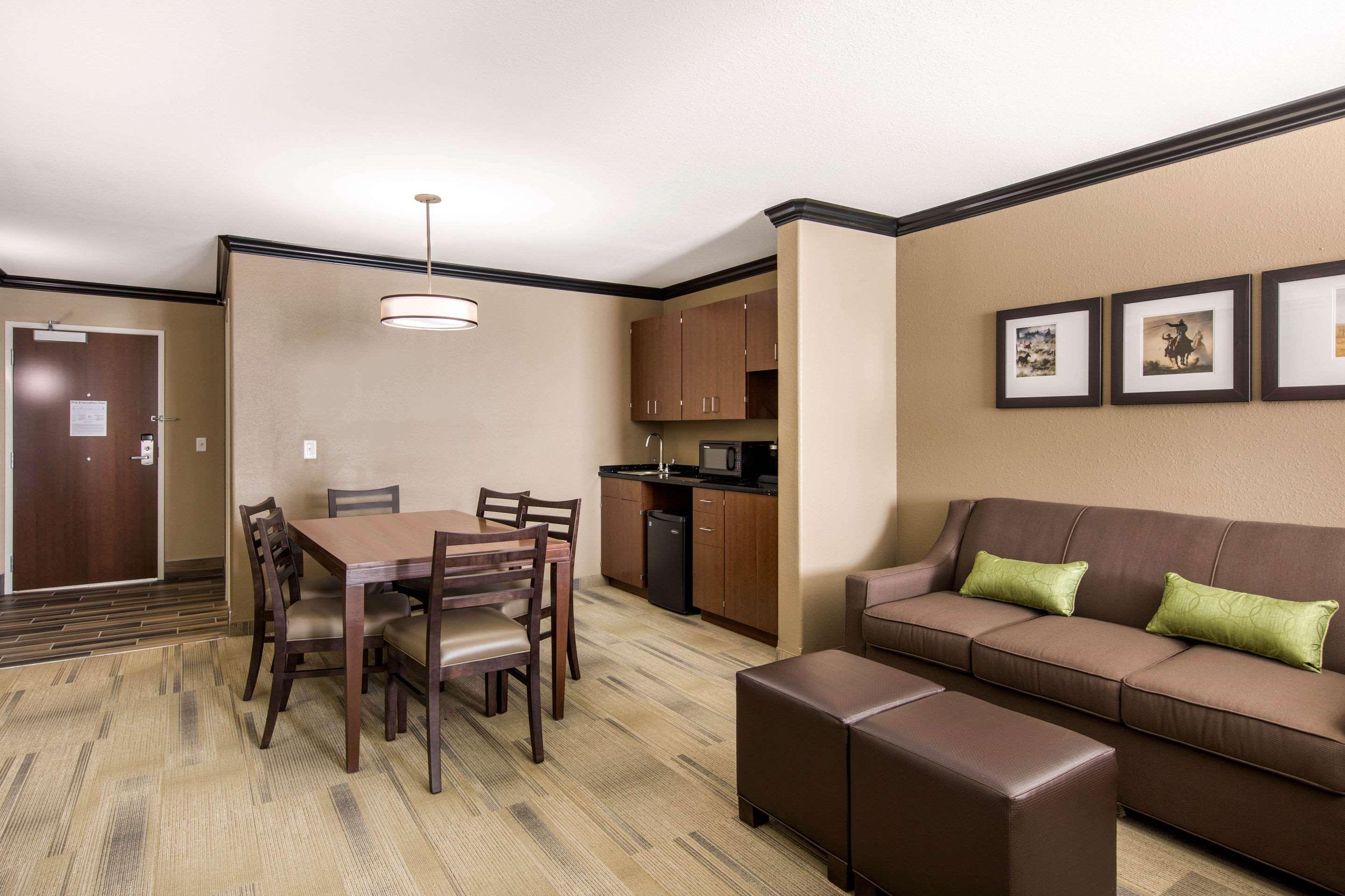 Comfort Suites Liberal Εξωτερικό φωτογραφία