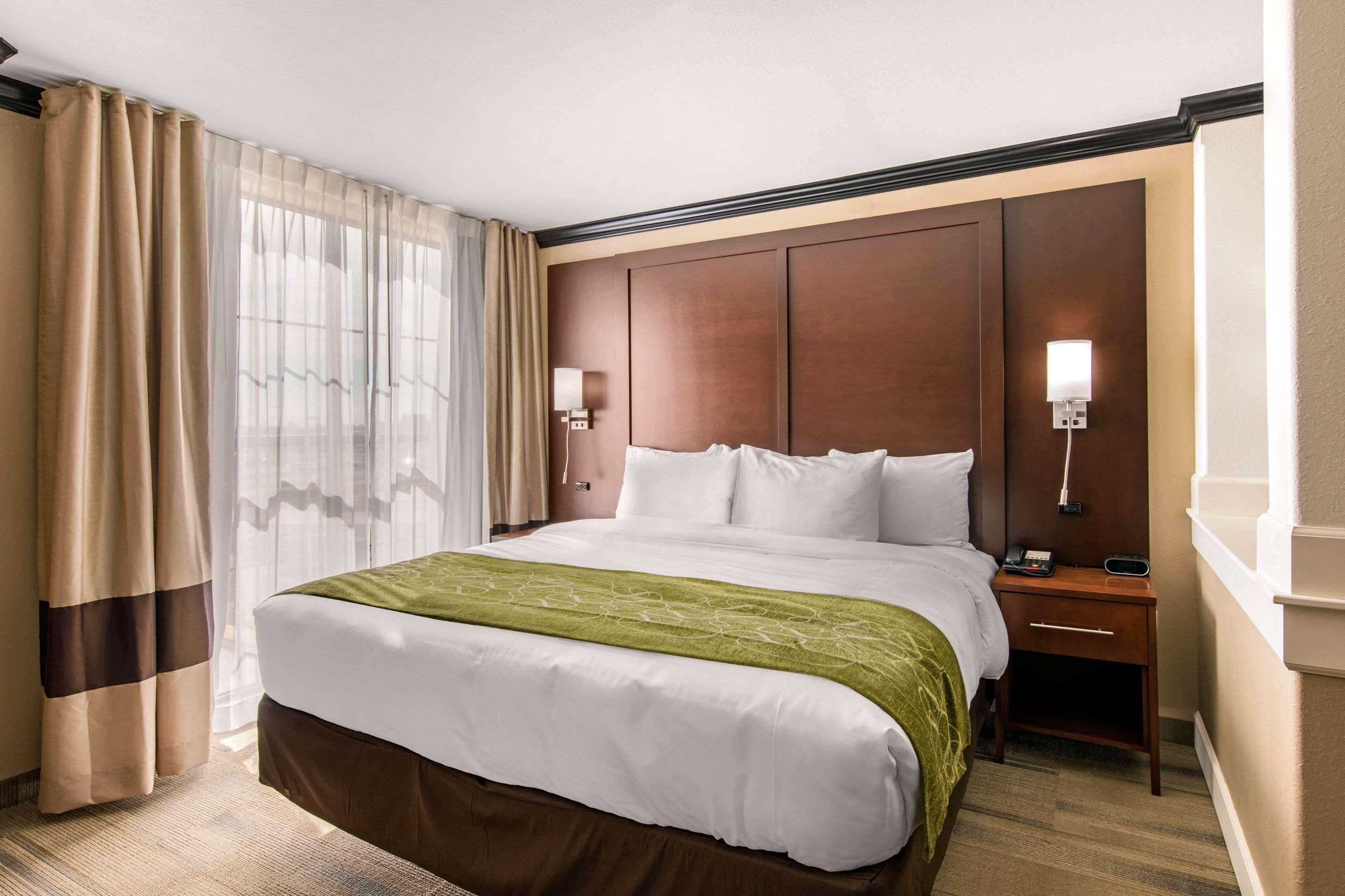 Comfort Suites Liberal Εξωτερικό φωτογραφία