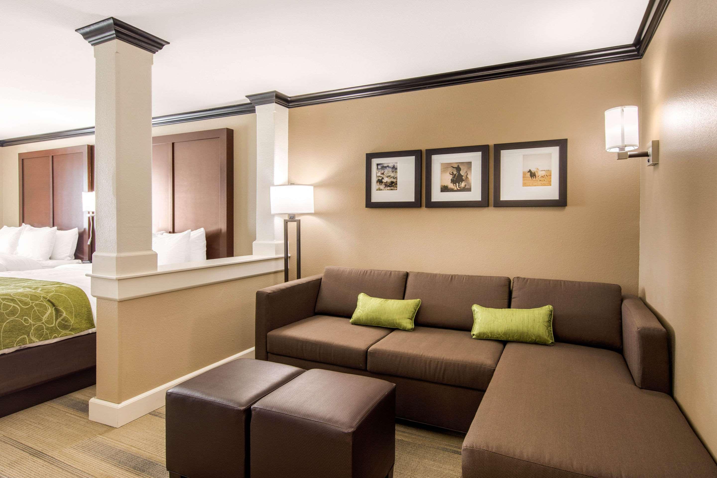 Comfort Suites Liberal Εξωτερικό φωτογραφία