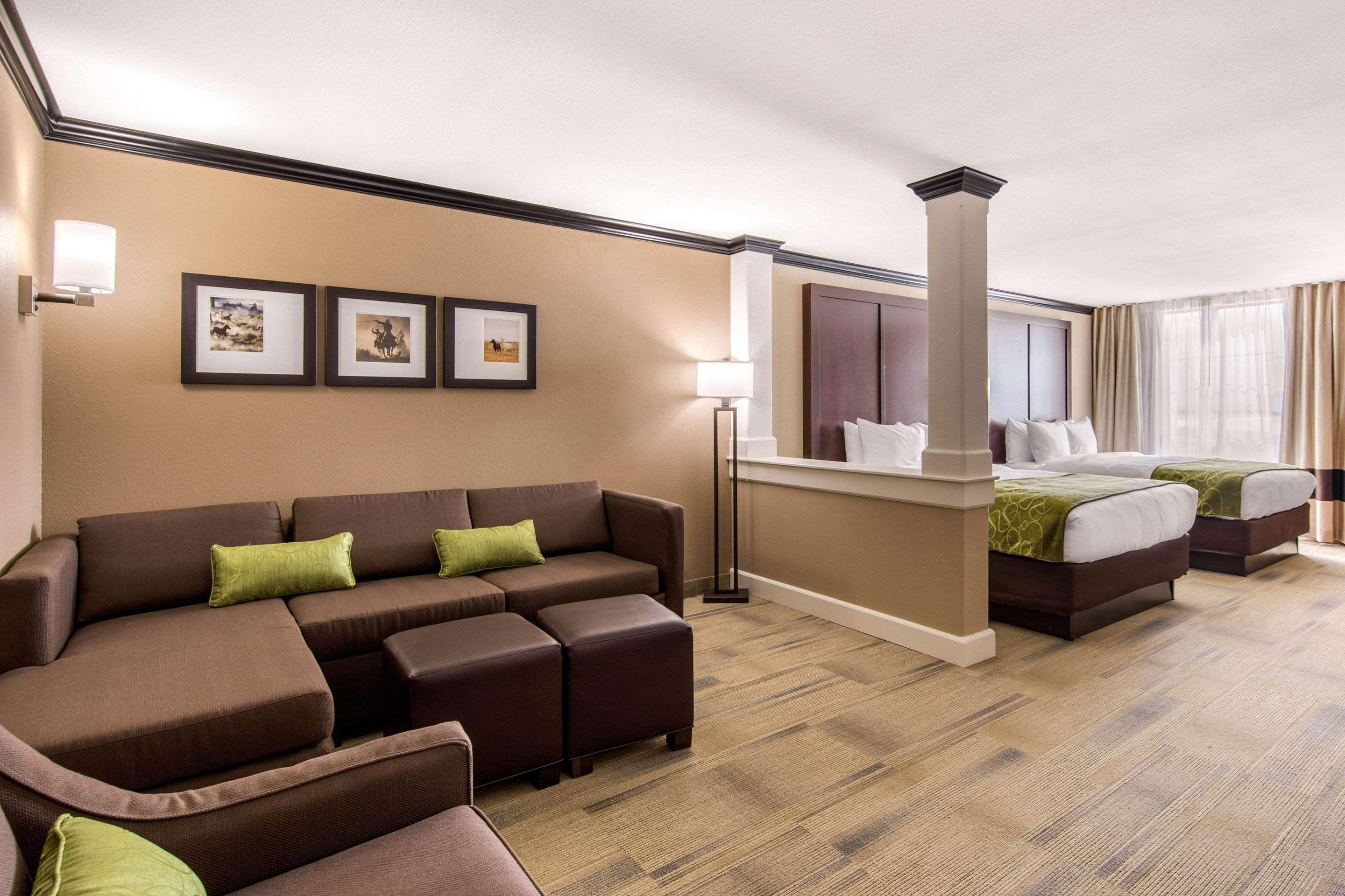 Comfort Suites Liberal Εξωτερικό φωτογραφία