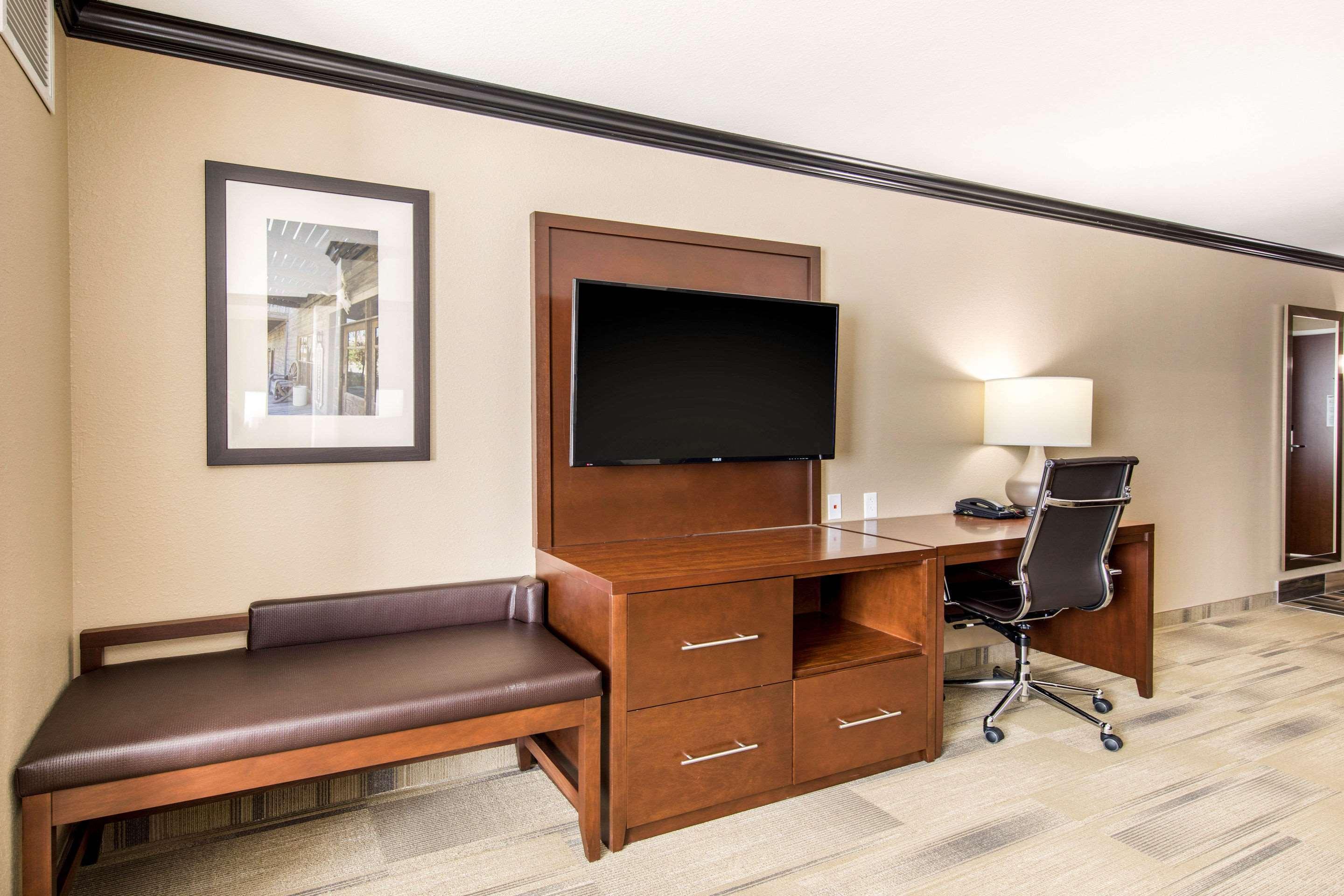 Comfort Suites Liberal Εξωτερικό φωτογραφία