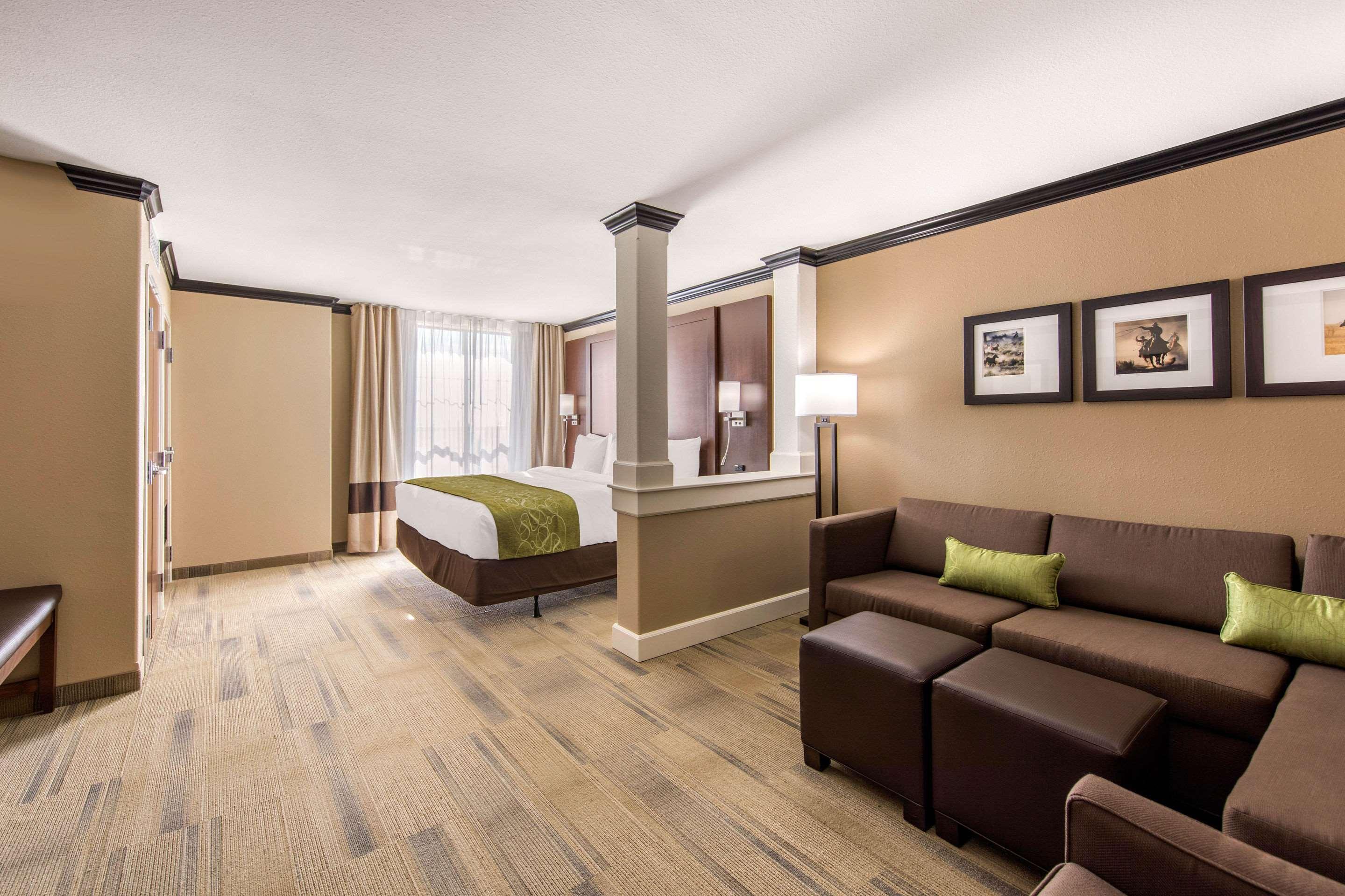 Comfort Suites Liberal Εξωτερικό φωτογραφία