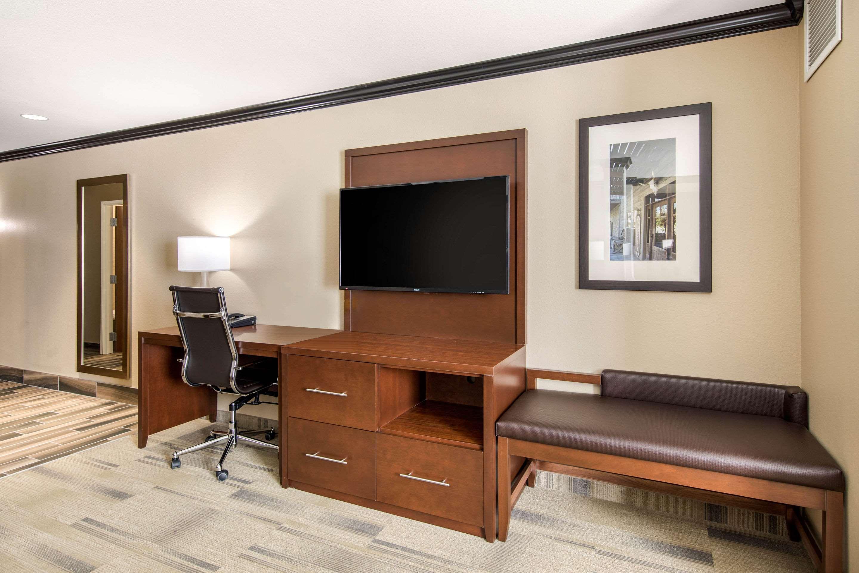 Comfort Suites Liberal Εξωτερικό φωτογραφία