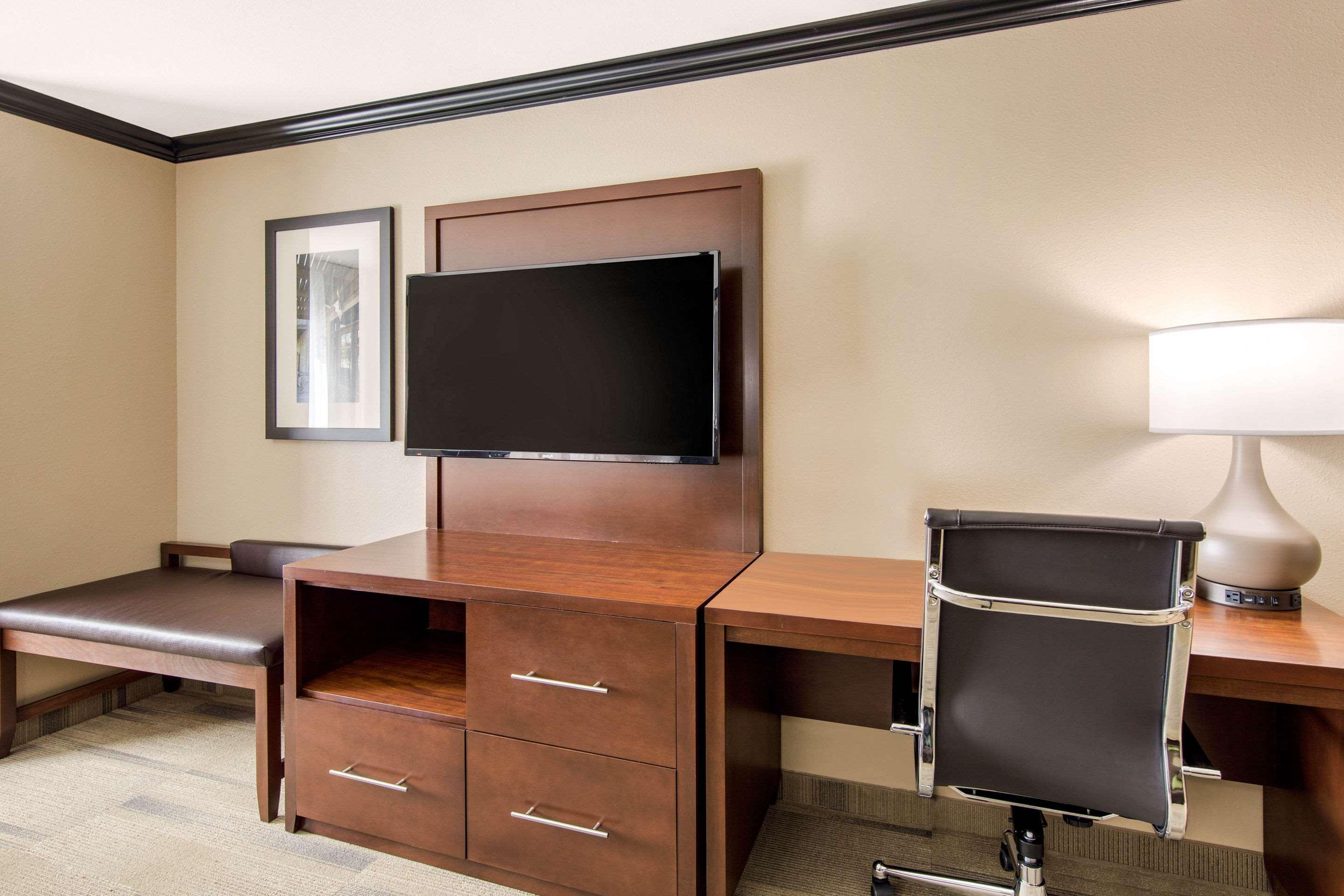 Comfort Suites Liberal Εξωτερικό φωτογραφία