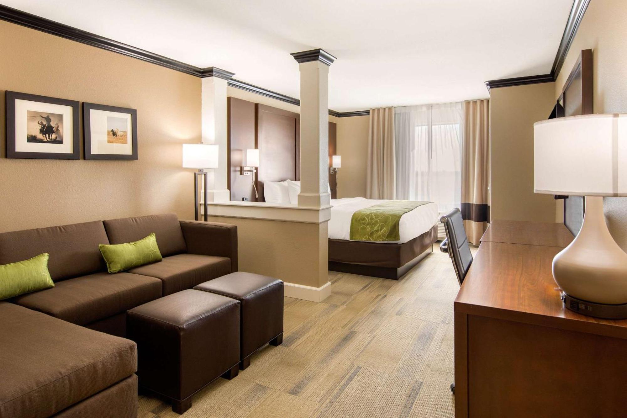 Comfort Suites Liberal Εξωτερικό φωτογραφία